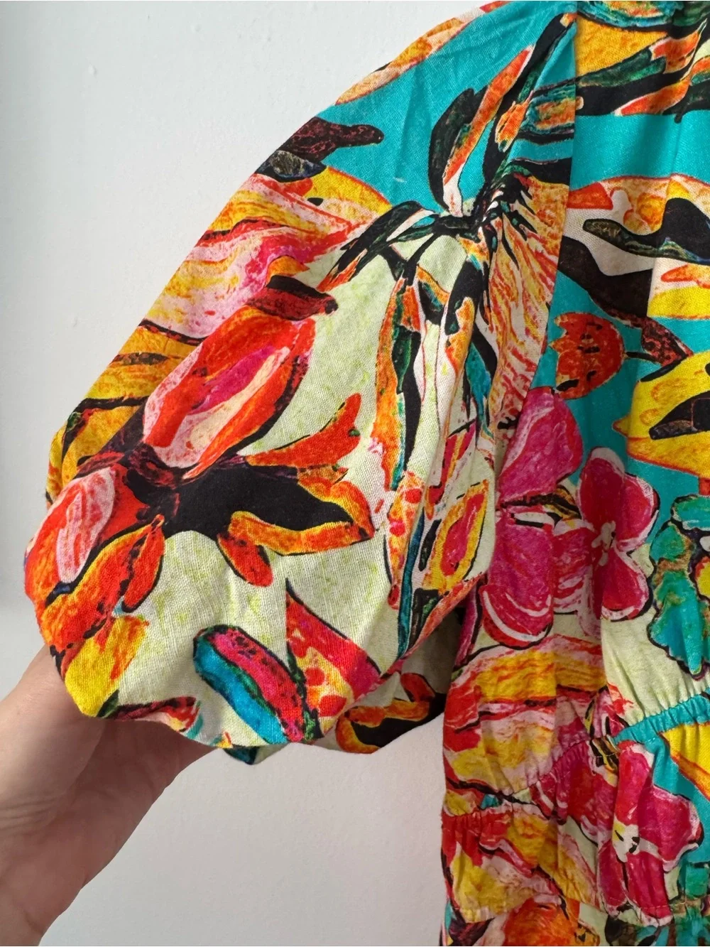 HEMANT & NANDITA vibrant floral